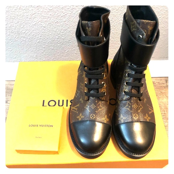 louis vuitton wonderland flat ranger boots